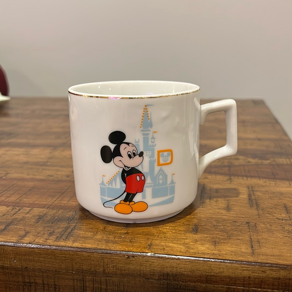 Vintage Walt Disney world Mickey mug Japan